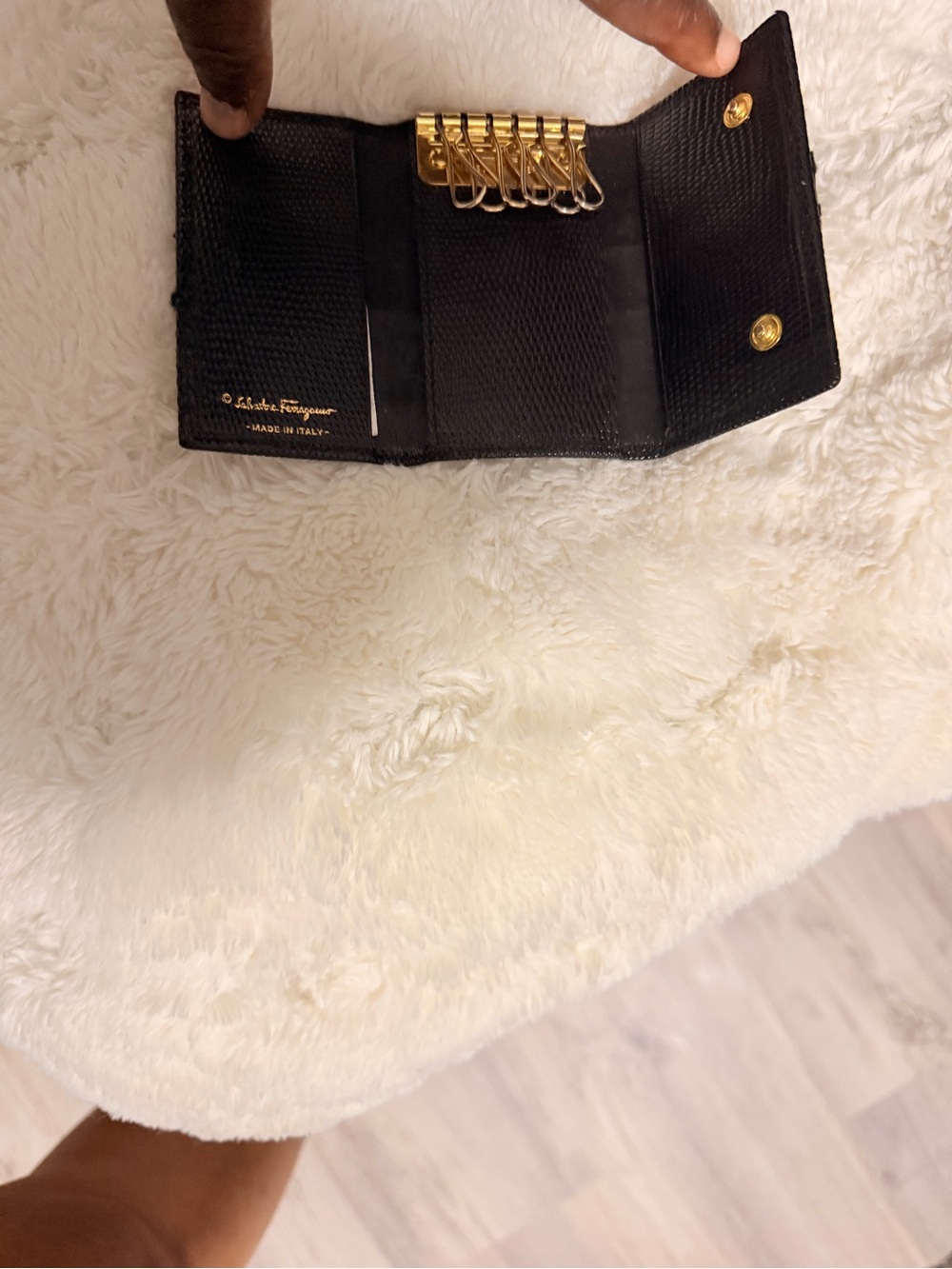 Salvatore Ferragamo Black Textured Leather Card & Key Holder with Gold Gancini - Picture 7 of 7